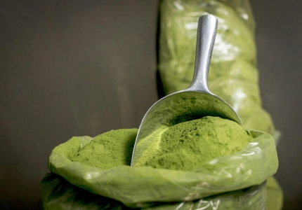 Zu viel Kratom genommen? Symptome erkennen & richtig handeln